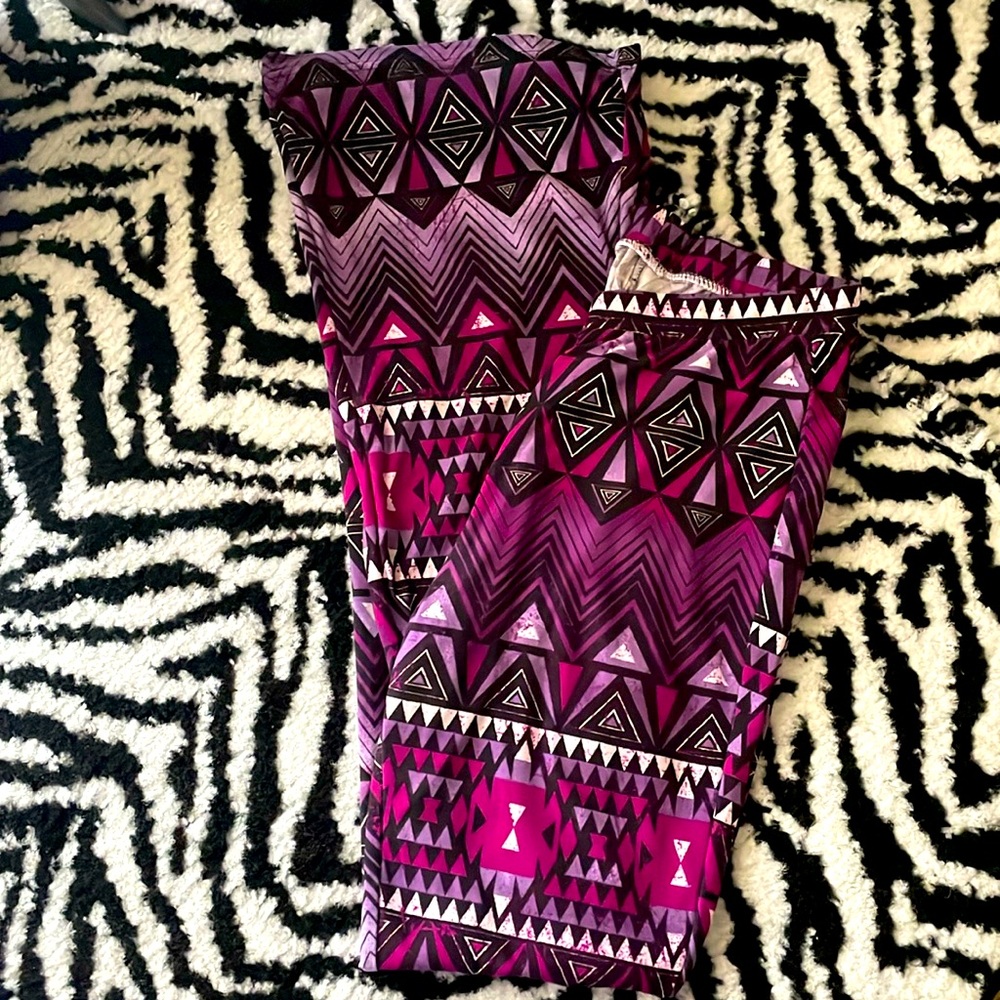 Hot Kiss Purple & Pink Aztec Print Flair Leggings. S/M. Glam. Y2K. Boho. Hippie